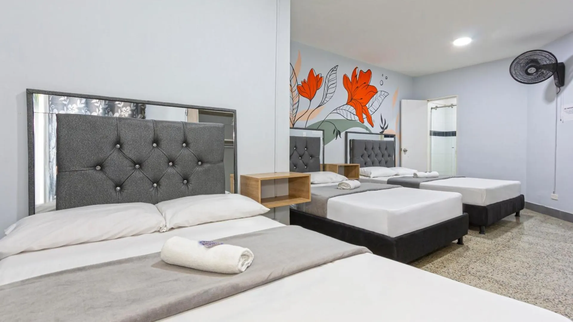 Hotel Guayacanes 70 Medellin Colombia
