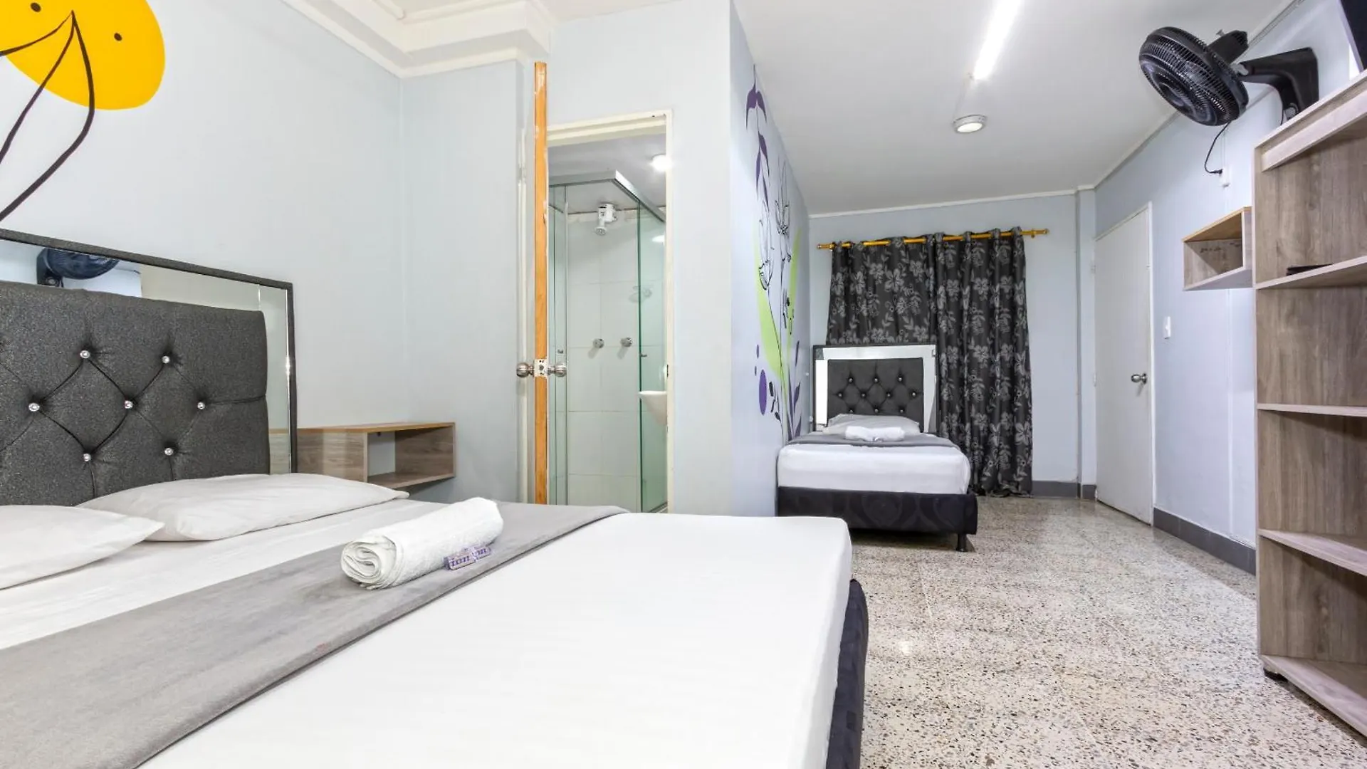 Hotel Guayacanes 70 Medellin 0*,  Colombia