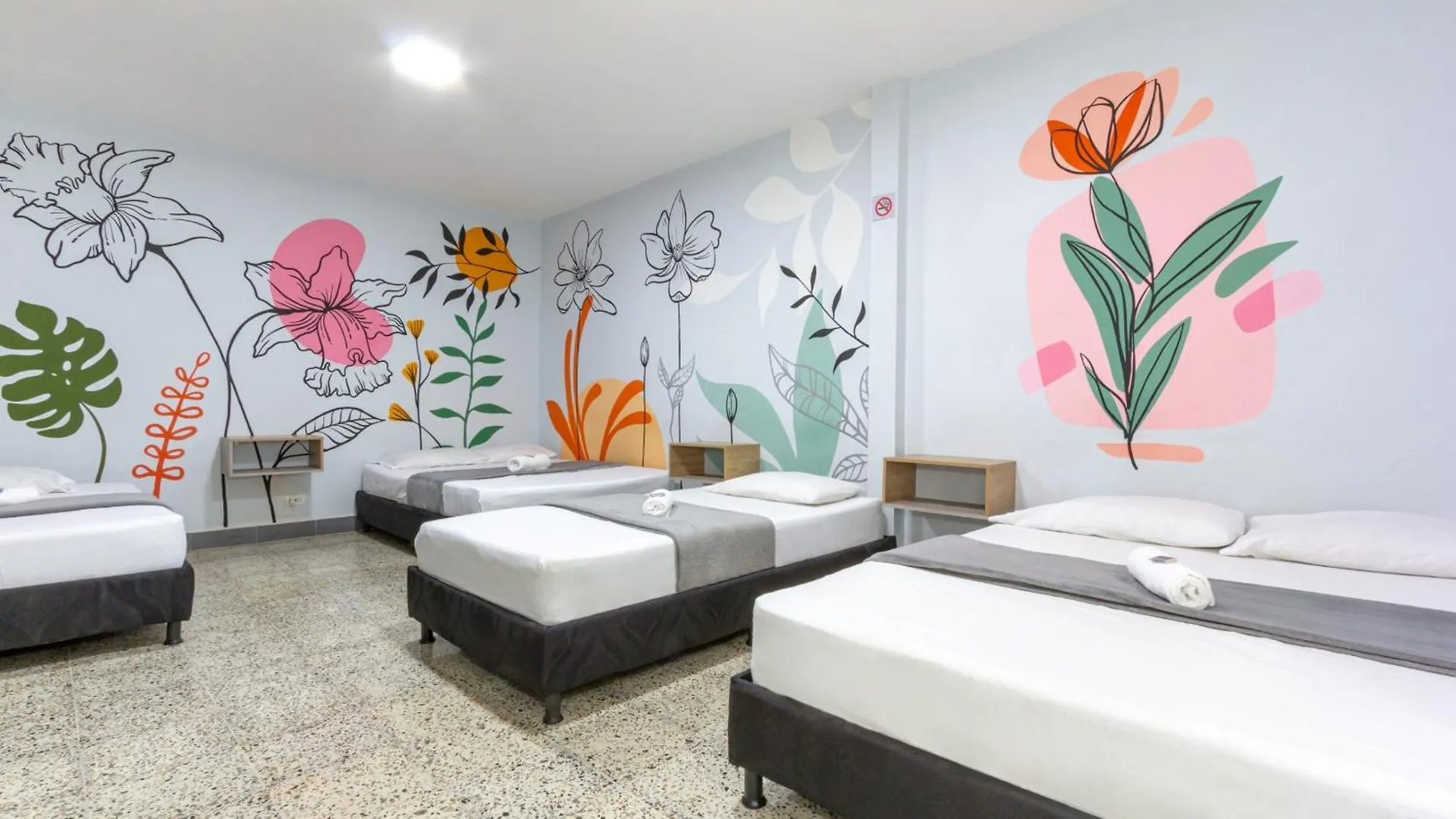 Guest house Hotel Guayacanes 70 Medellin