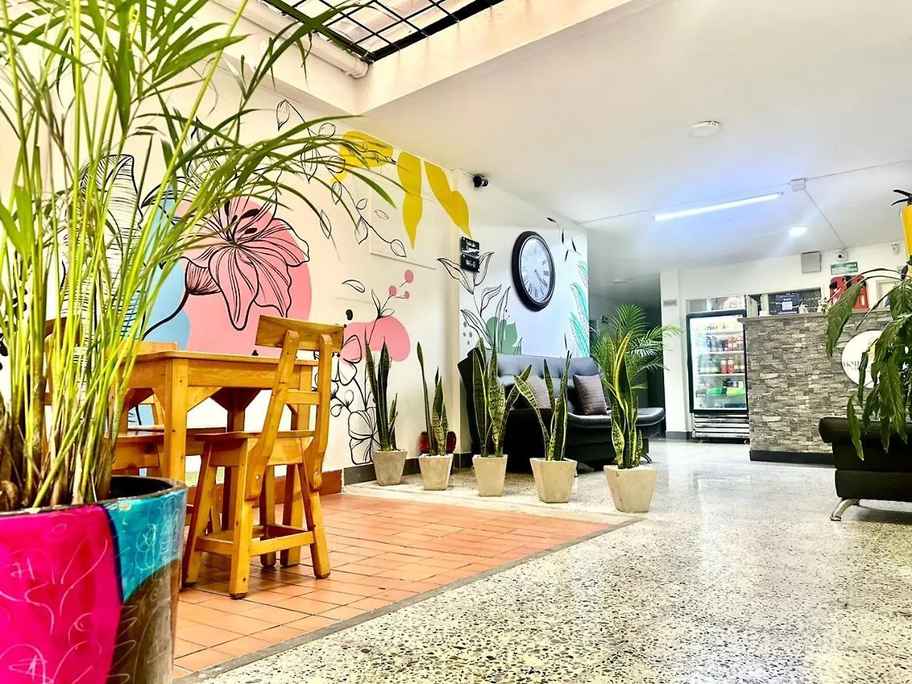 Hotel Guayacanes 70 Medellín