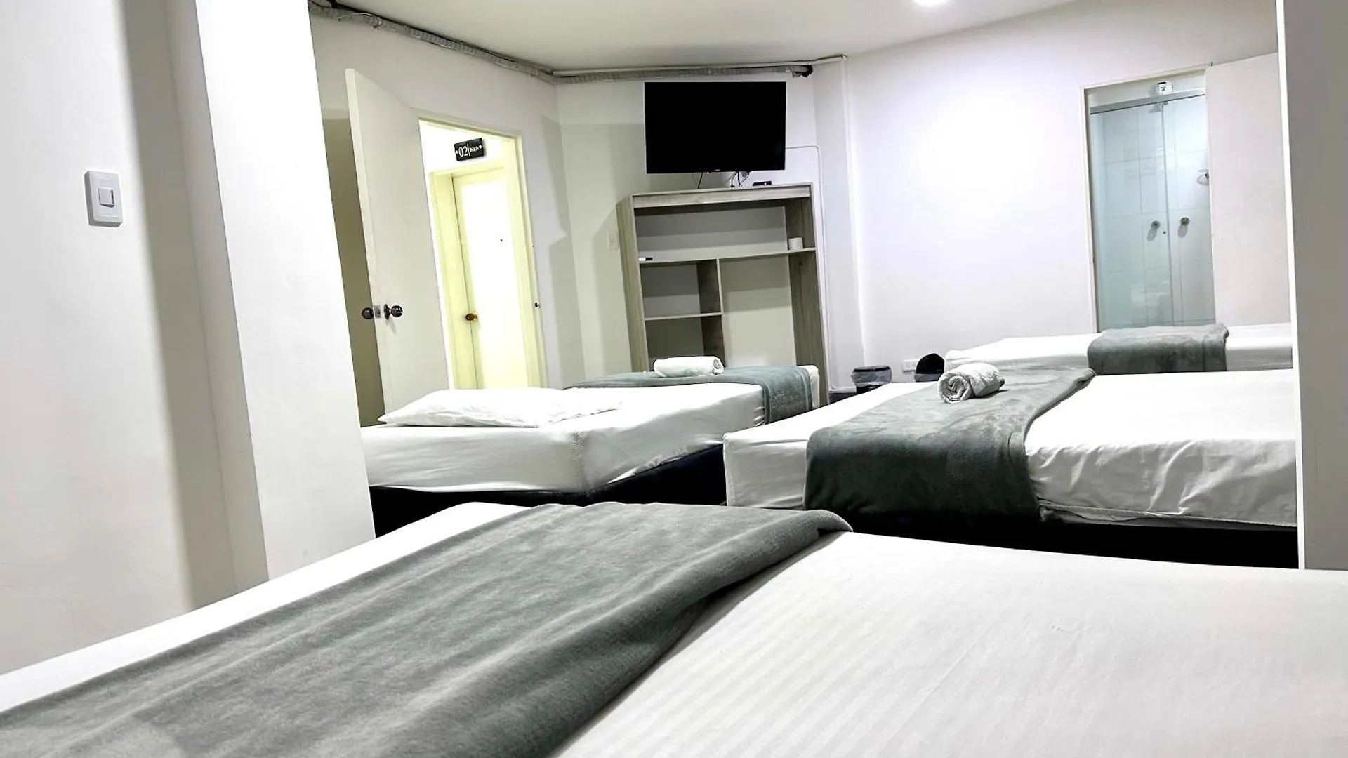 Pensión Hotel Guayacanes 70 Medellín