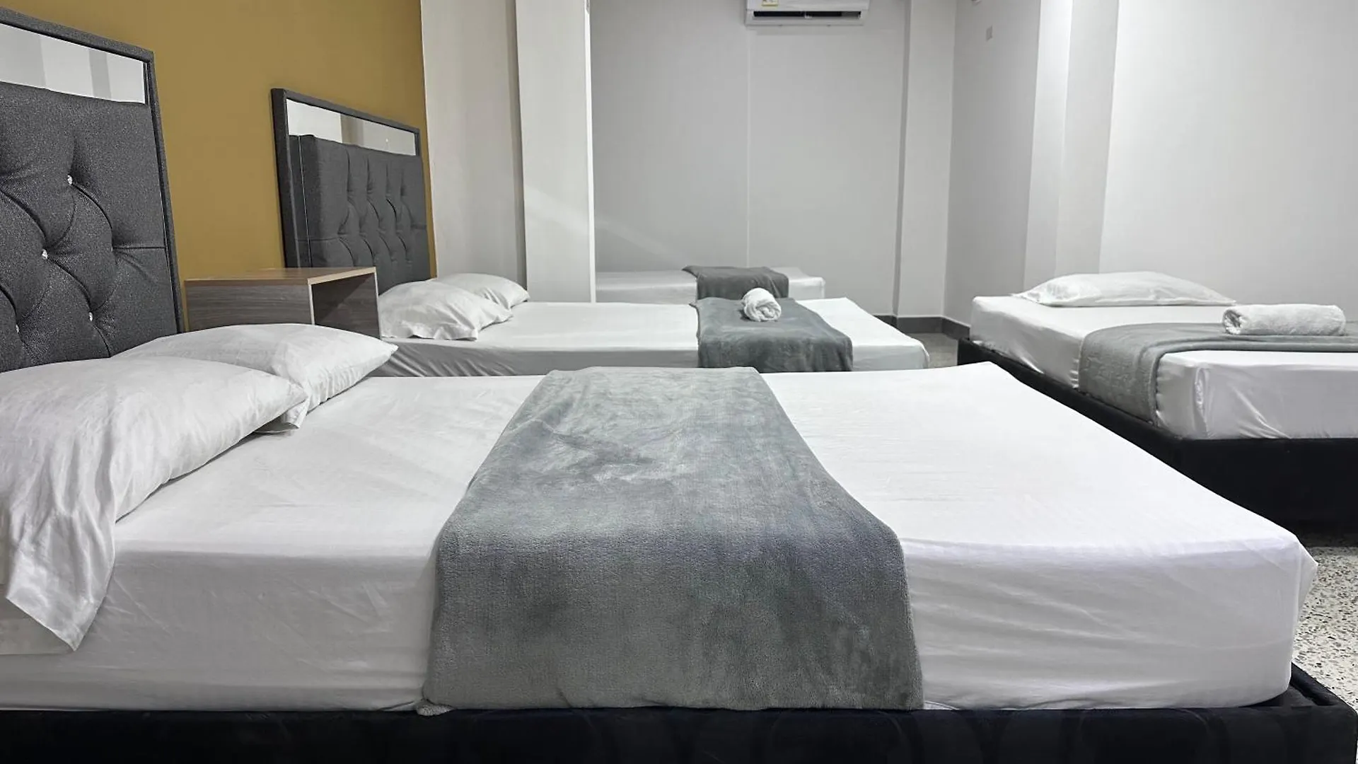 Hotel Guayacanes 70 Medellín Colombia